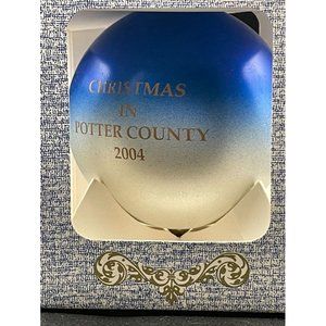 Classic Collectors Series 2004 Glass Christmas Ornament Length 3.75 Inches